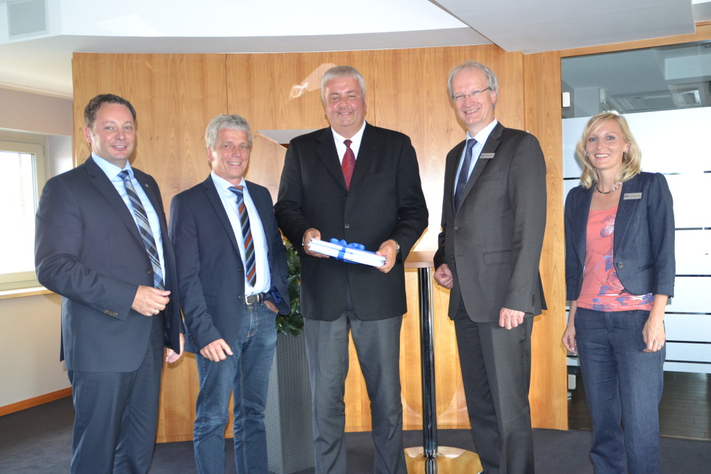 Besuch der Volksbank Nienburg mit Burkhard Balz, MdEP