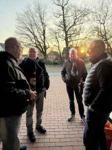 Austausch am Grill in Holtorf